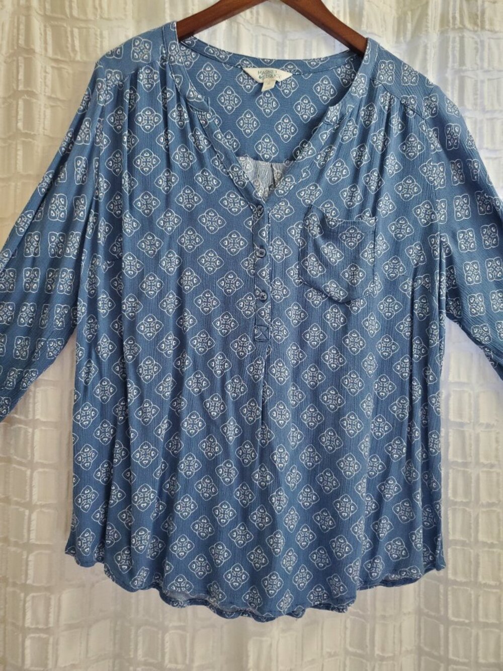 Market & Spruce Blue Patterned V-Neck Blouse